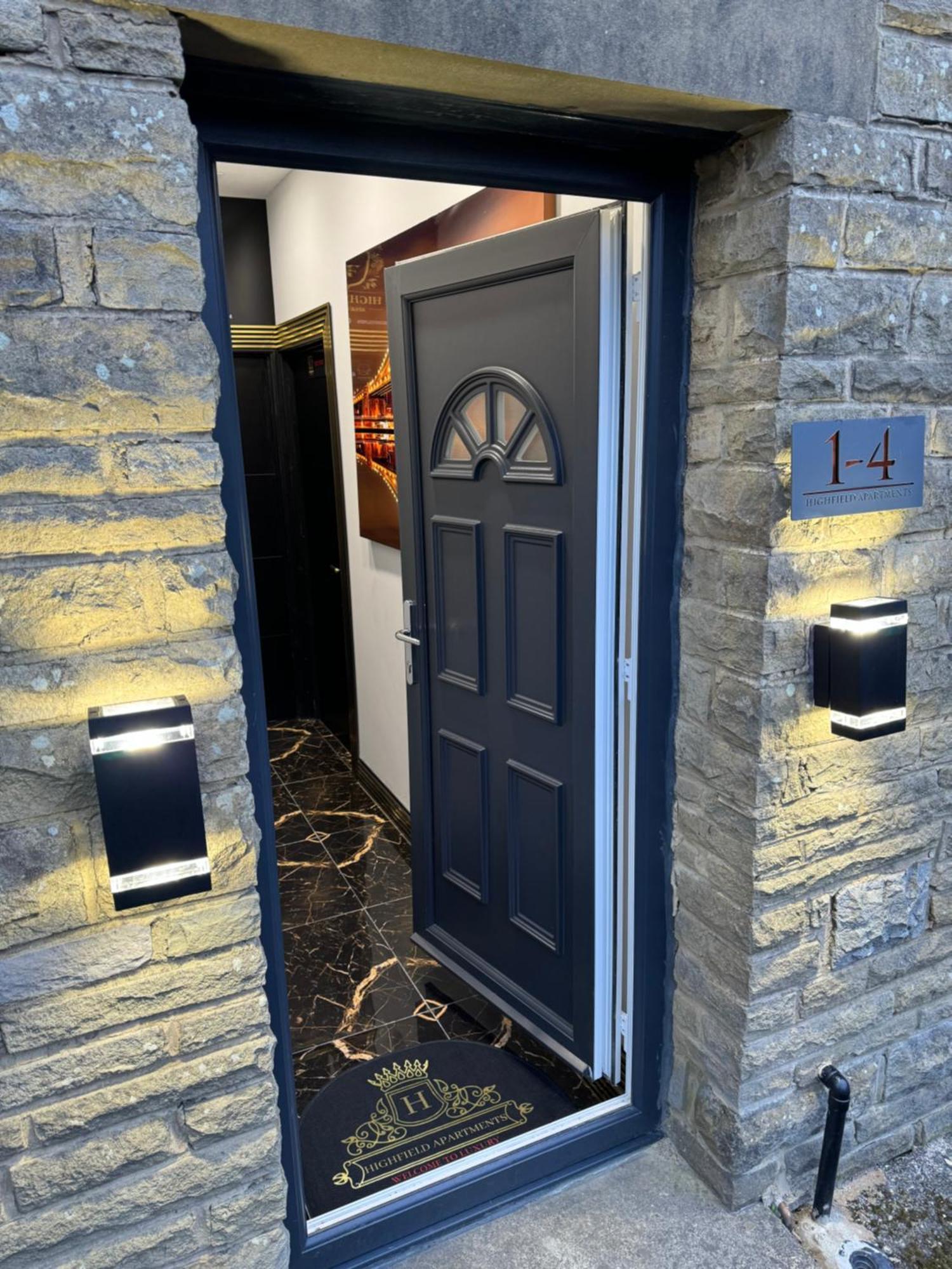 Highfield Private Spa Apartment Bradford  Exteriör bild
