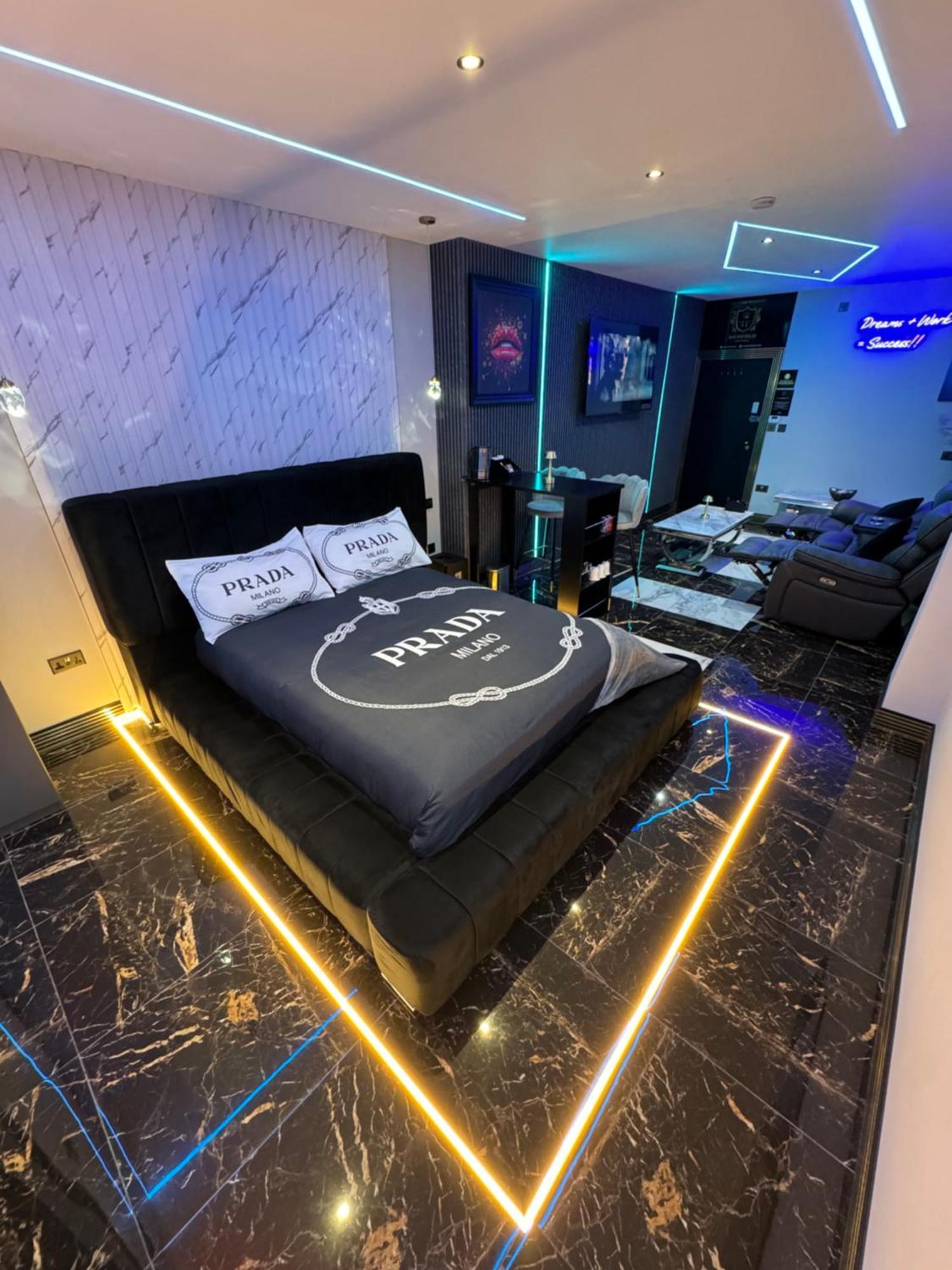 Highfield Private Spa Apartment Bradford  Exteriör bild